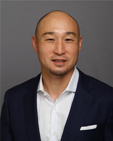 Eugene J Yoon, MD